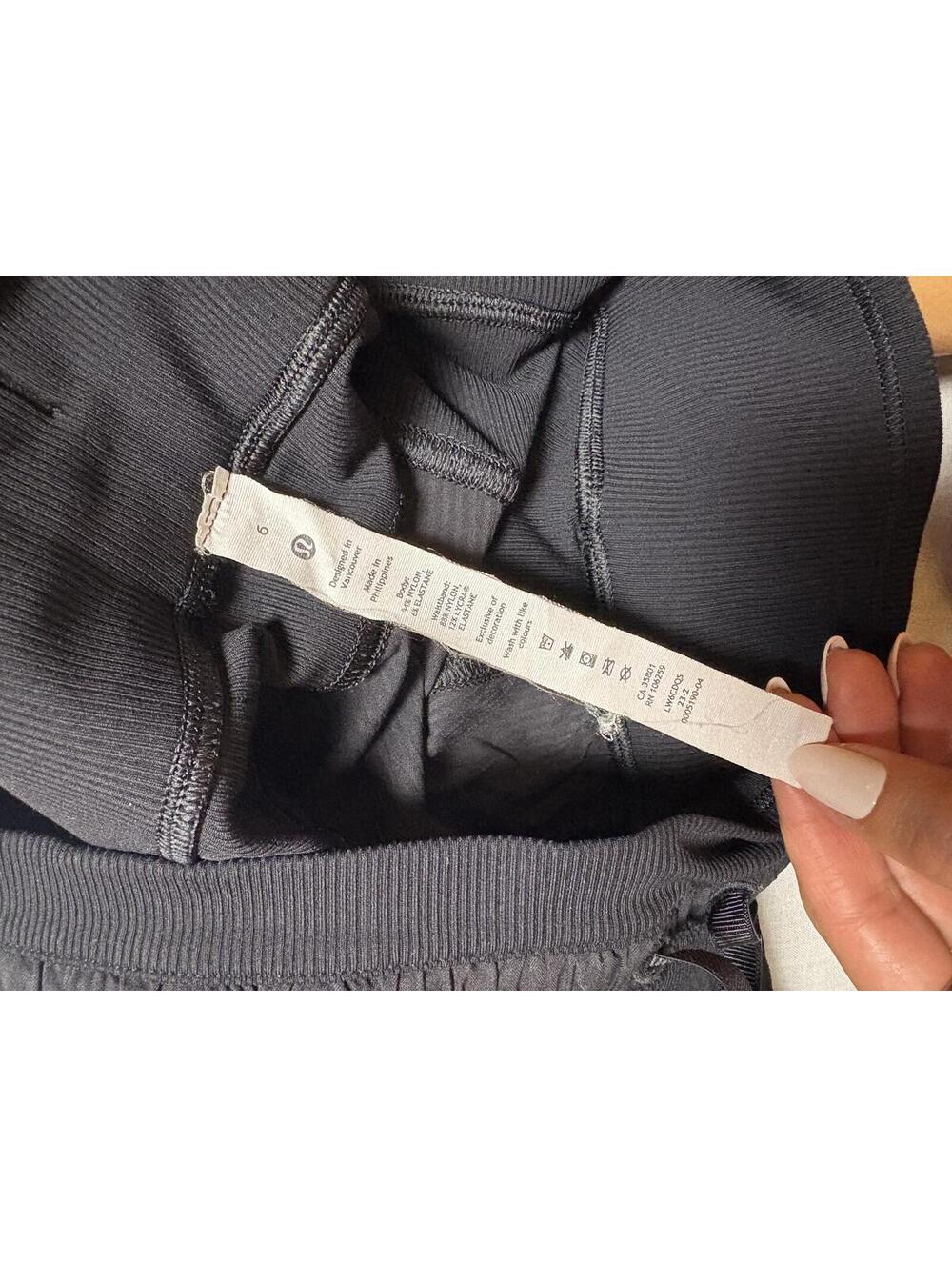 Lululemon Dance Studio Mid-Rise Crop Joggers Black Size 6 - Picture 6 of 7
